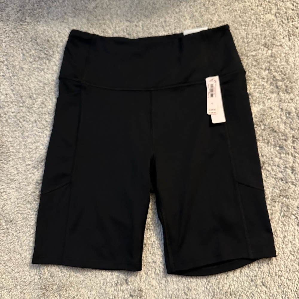 NWT Victoria’s Secret On Point Flow Bike Short Black Size 6